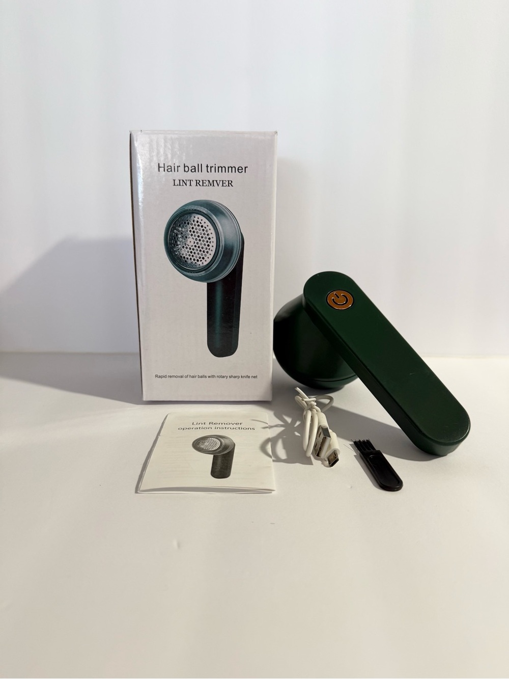 Portable Electric Lint Remover Fabric Shaver Defuzzer for Clothes Furniture